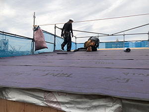 屋根防水シート貼