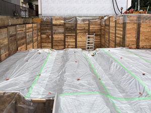 防湿シート敷設