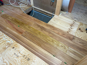 フローリング張り