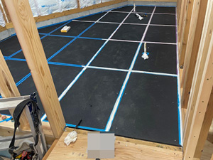 音楽室防音工事(床:遮音マット②)