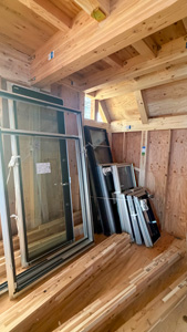 アルミサッシ搬入