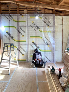 外壁面断熱材取付